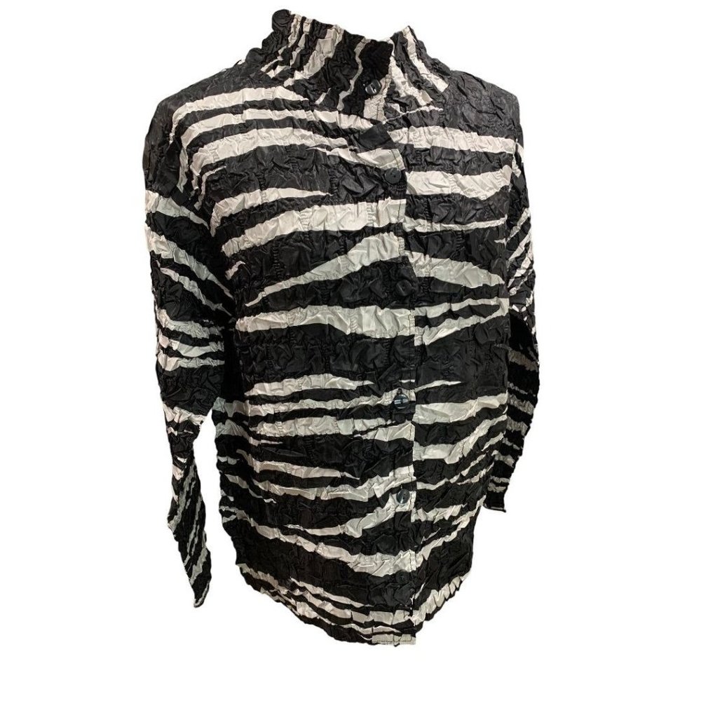 Medium Pleats Collection Women's Vintage 1990s Button Up Crinkle Stretch Blouse